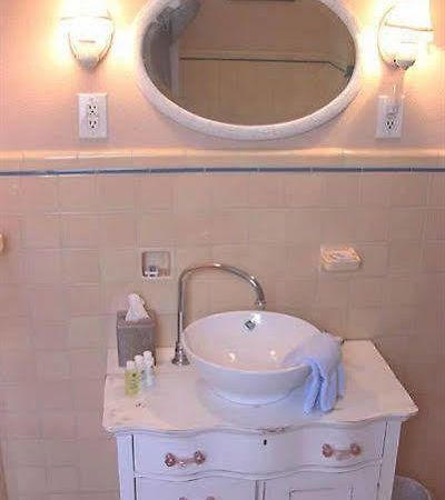 Ainsworth House Inn Luling Екстериор снимка